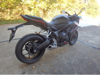 �������� �� ������ �������� Honda CBR650R-2 2024 ���� 4