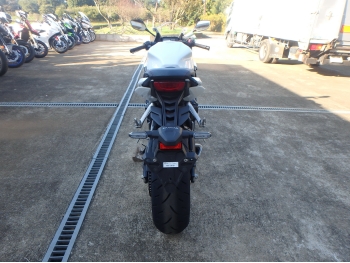 �������� �� ������ �������� Honda CBR650R 2023 ���� 9