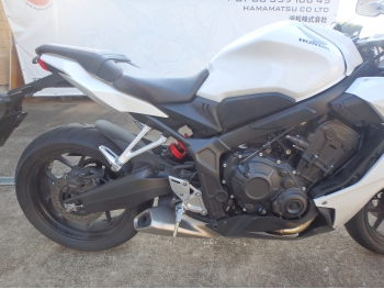 �������� �� ������ �������� Honda CBR650R 2023 ���� 17