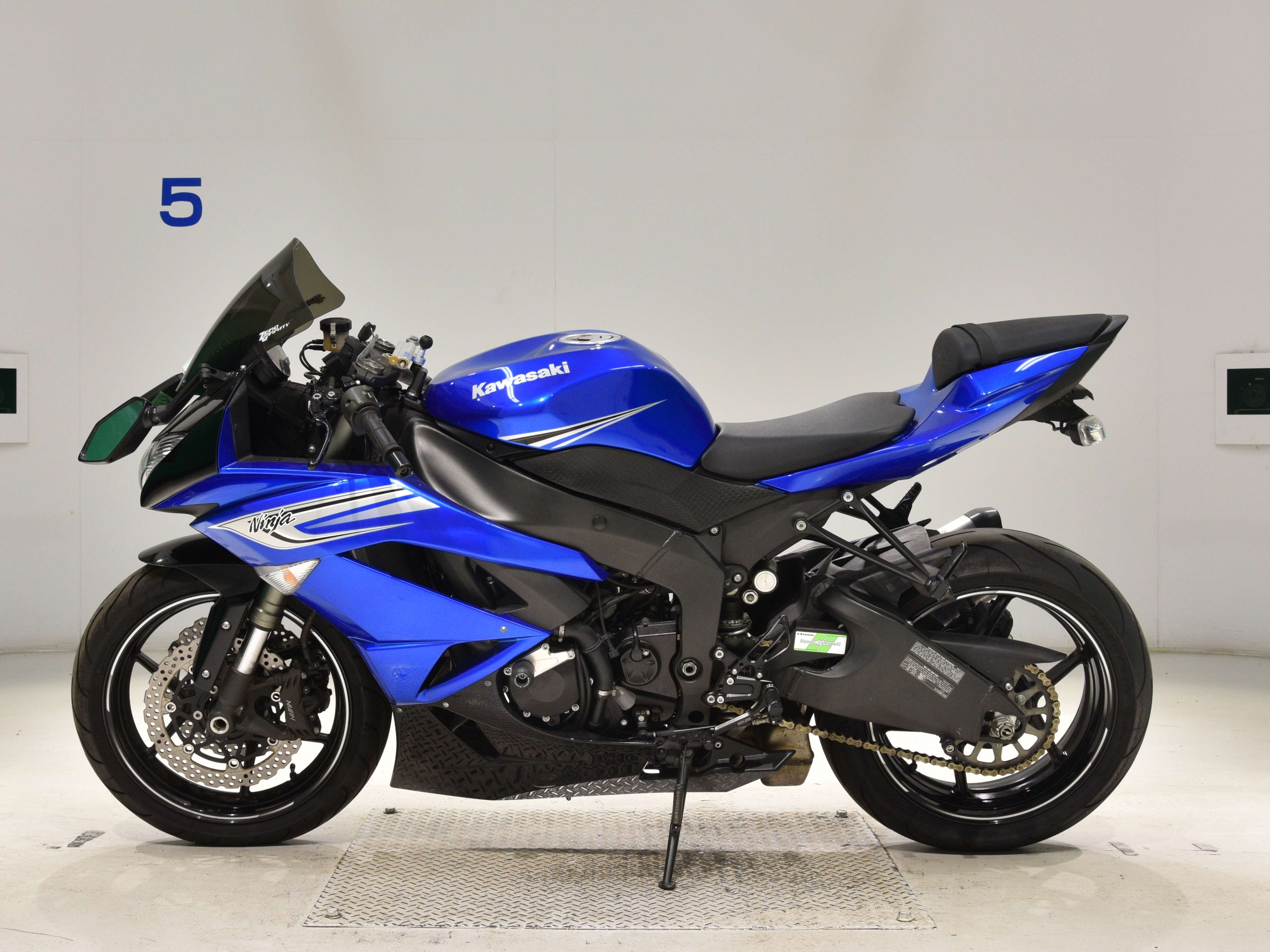 Купить мотоцикл Kawasaki ZX-6R 2011 фото 1