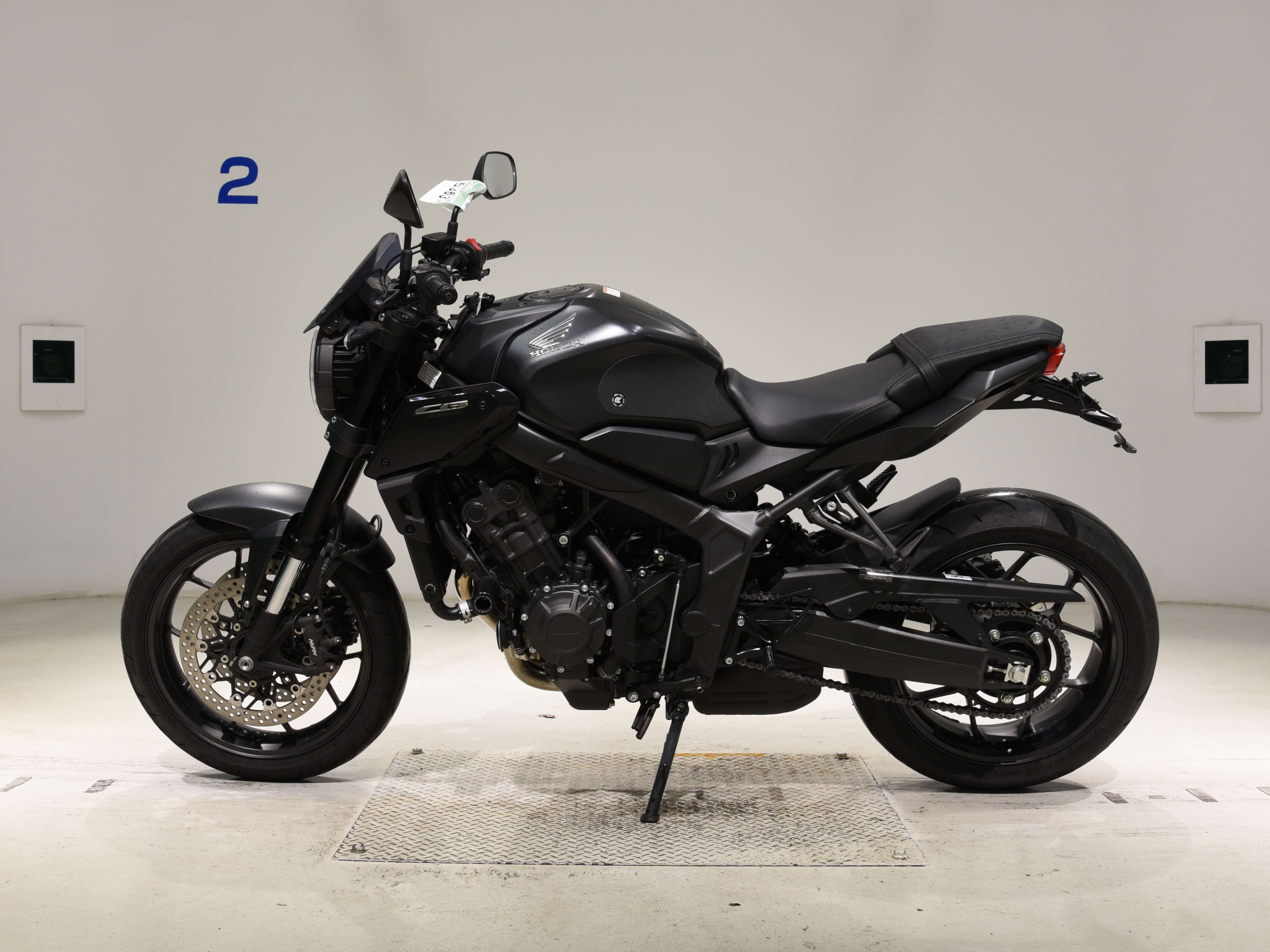 Купить мотоцикл Honda CB650R 2023 фото 1