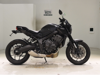 �������� �� ������ �������� Honda CB650R 2023 ���� 2