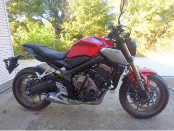 �������� �� ������ �������� Honda CB650R 2022 ���� 3