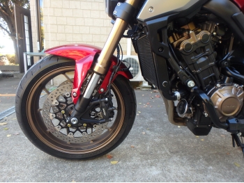 �������� �� ������ �������� Honda CB650R 2022 ���� 9
