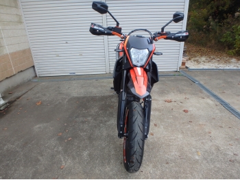 �������� �� ������ �������� KTM 690 SMC R 2022 ���� 1