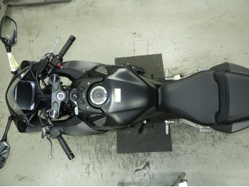 �������� �� ������ �������� Honda CBR650R-2E 2025 ���� 3