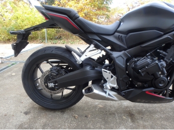 �������� �� ������ �������� Honda CBR650R-2E 2025 ���� 15