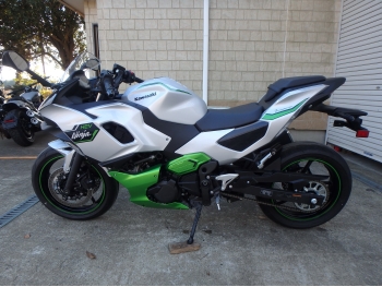 �������� �� ������ �������� Kawasaki Ninja7 Hybrid 2024 ���� 11