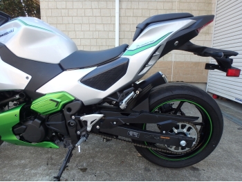 �������� �� ������ �������� Kawasaki Ninja7 Hybrid 2024 ���� 15