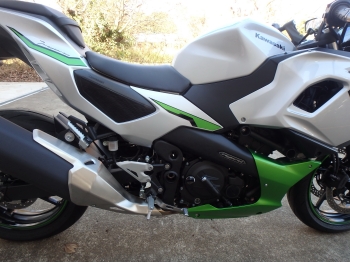 �������� �� ������ �������� Kawasaki Ninja7 Hybrid 2024 ���� 17
