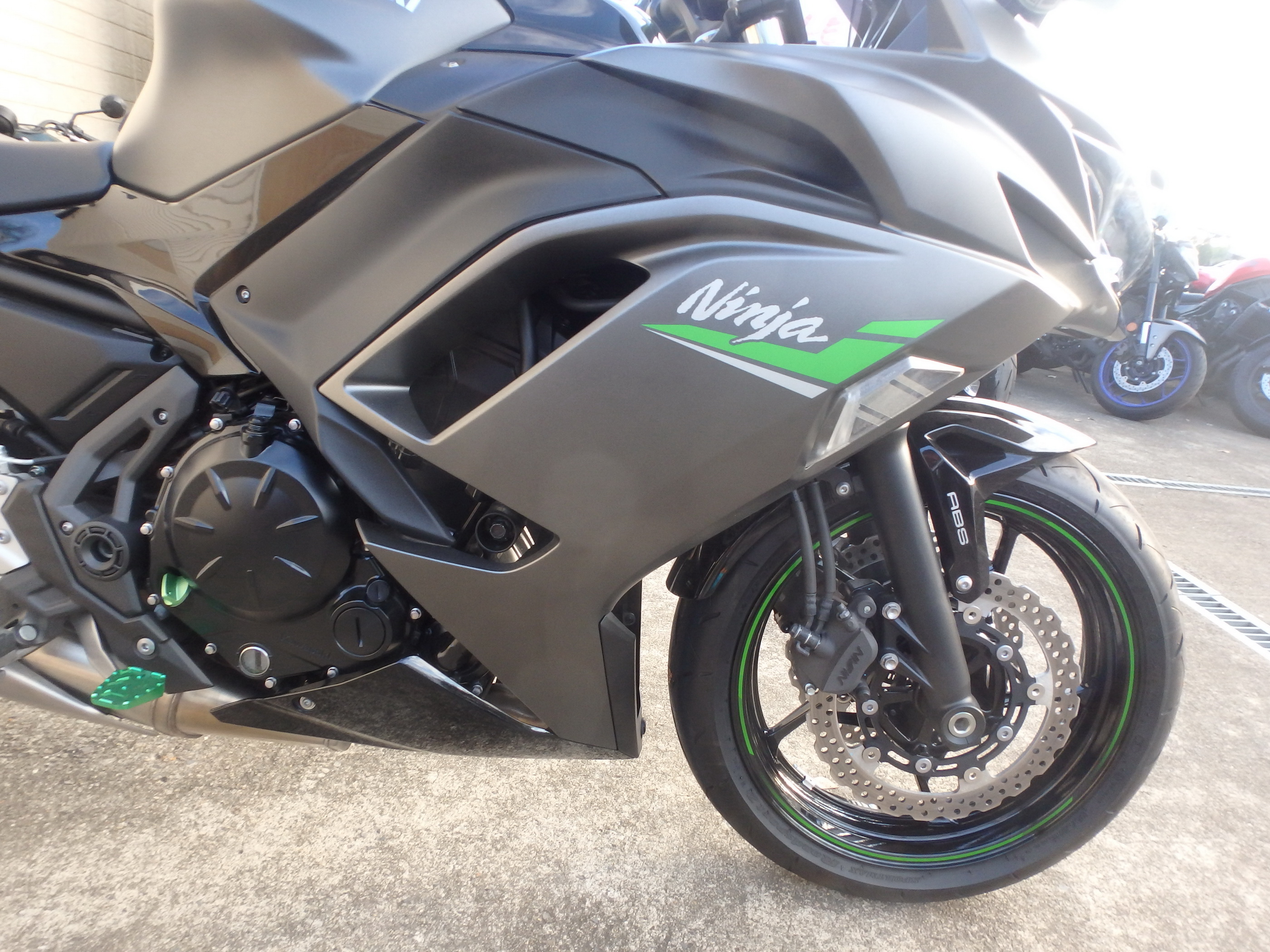Купить мотоцикл Kawasaki Ninja650A 2024 фото 19