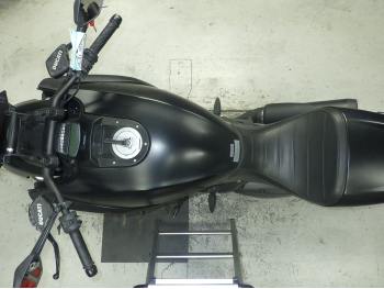 �������� �� ������ �������� Ducati Diavel Dark 2013 ���� 3