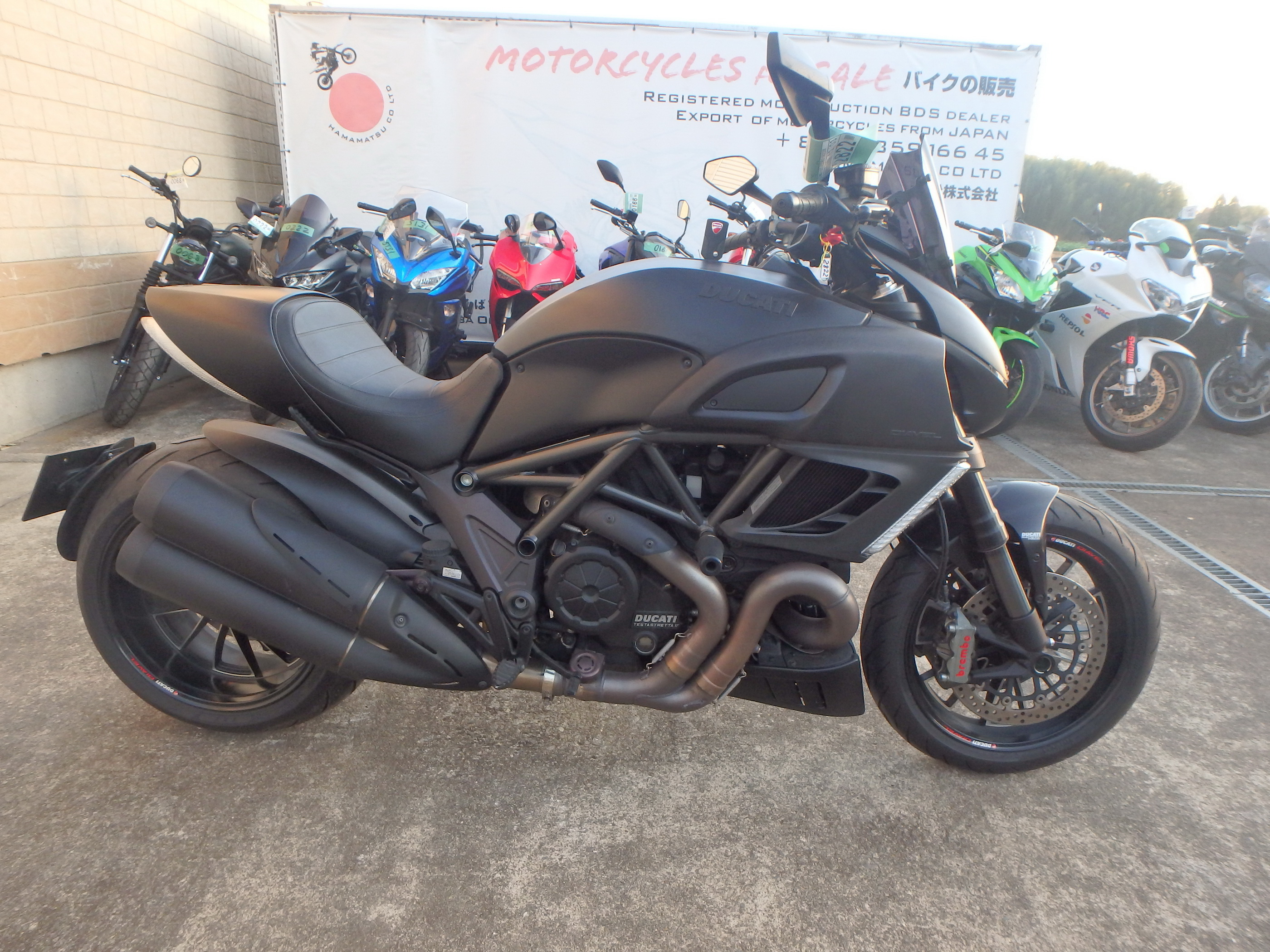 Купить мотоцикл Ducati Diavel Dark 2013 фото 8