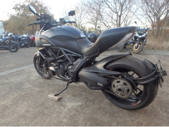 �������� �� ������ �������� Ducati Diavel Dark 2013 ���� 11