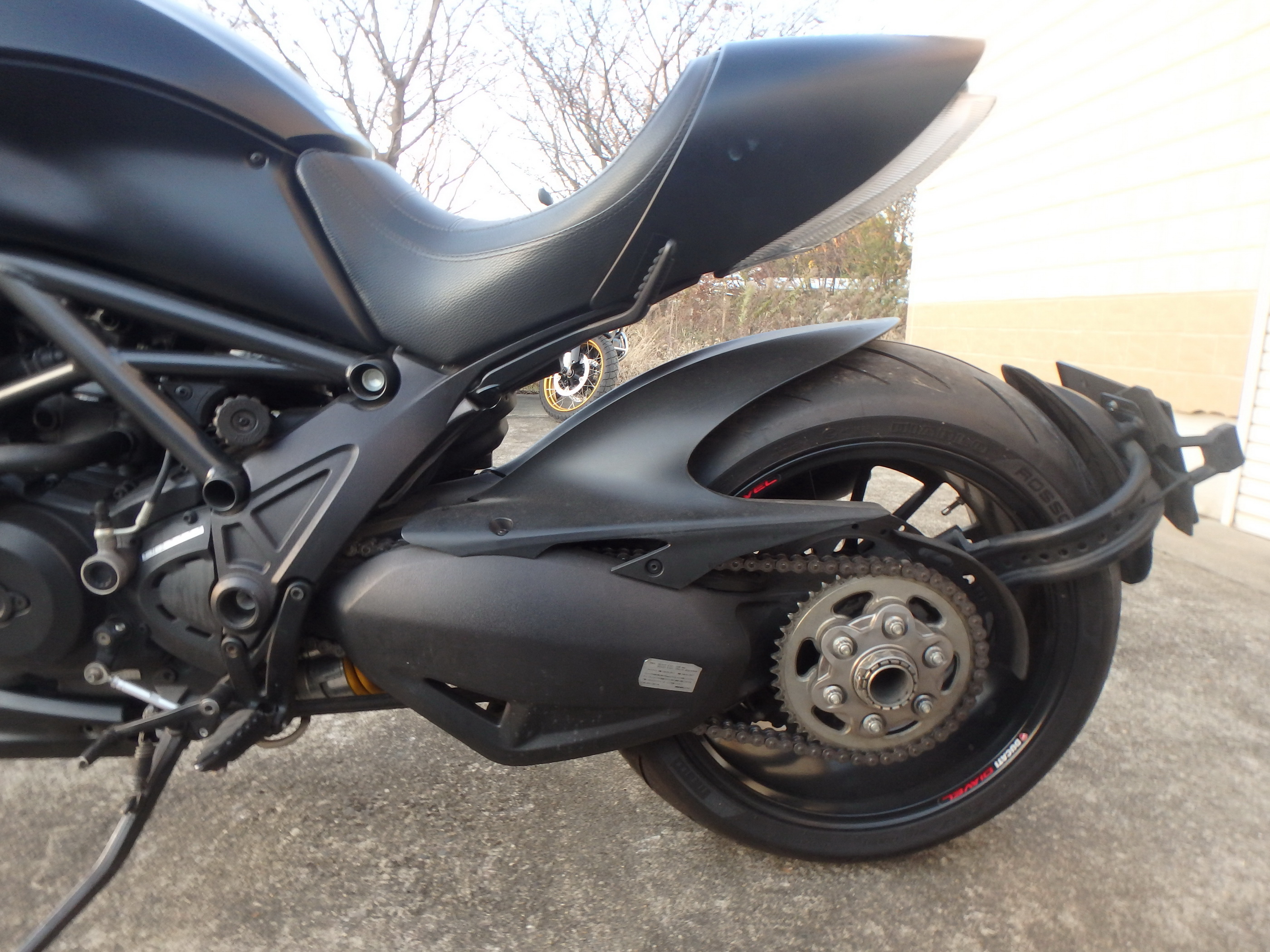 Купить мотоцикл Ducati Diavel Dark 2013 фото 16