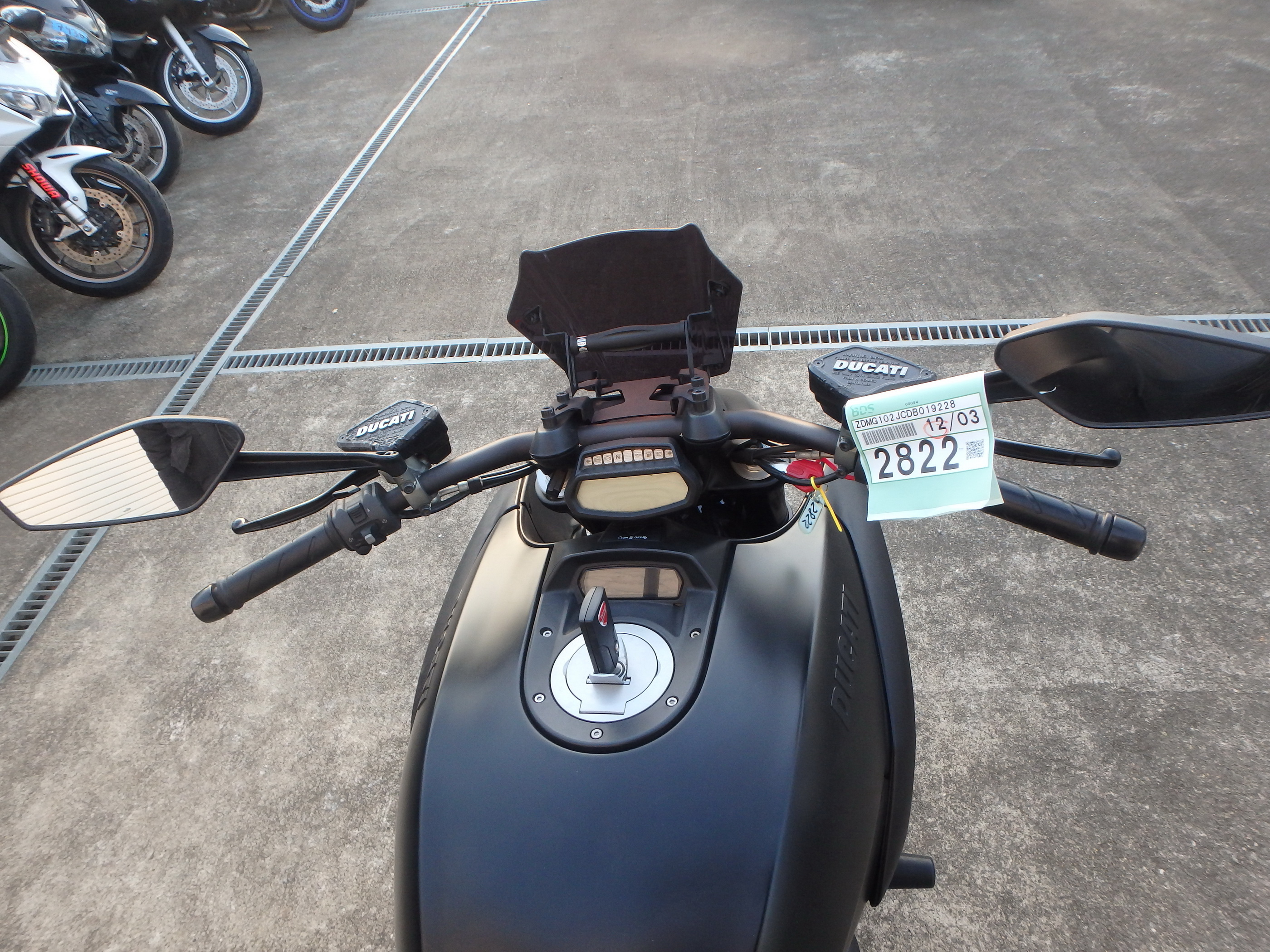 Купить мотоцикл Ducati Diavel Dark 2013 фото 21