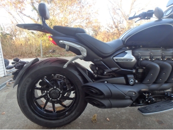 �������� �� ������ �������� Triumph Rocket III GT Storm 2024 ���� 18