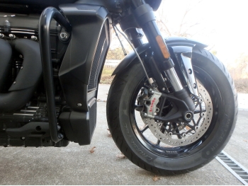 �������� �� ������ �������� Triumph Rocket III GT Storm 2024 ���� 20