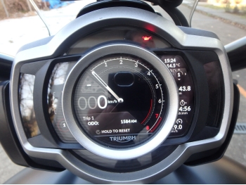 �������� �� ������ �������� Triumph Rocket III GT Storm 2024 ���� 21