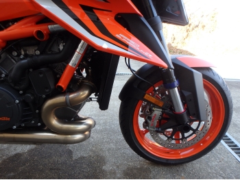 �������� �� ������ �������� KTM 1290 Super Duke R Evo 2023 ���� 18