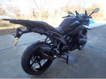 �������� �� ������ �������� BMW R1300RS ASA Triple Black 2025 ���� 8
