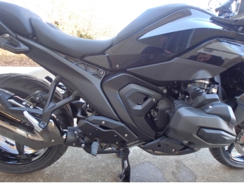 �������� �� ������ �������� BMW R1300RS ASA Triple Black 2025 ���� 17