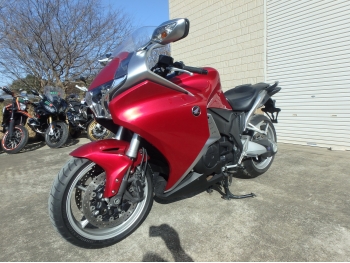 �������� �� ������ �������� Honda VFR1200F 2010 ���� 13