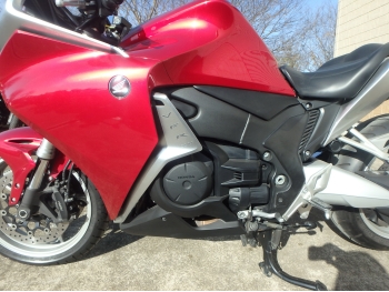 �������� �� ������ �������� Honda VFR1200F 2010 ���� 15