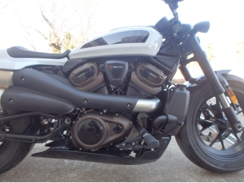 �������� �� ������ �������� Harley Davidson RH1250S Sportster S 2021 ���� 16
