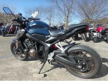 �������� �� ������ �������� Honda CB650R 2023 ���� 11