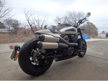 �������� �� ������ �������� Harley Davidson RH1250S Sportster S 2022 ���� 4