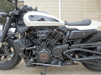 �������� �� ������ �������� Harley Davidson RH1250S Sportster S 2022 ���� 10