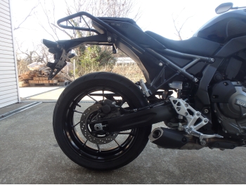 �������� �� ������ �������� Suzuki GSX-8S 2023 ���� 17