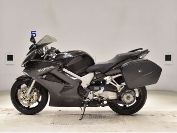 �������� �� ������ �������� Honda VFR800-2A 2006 ���� 1