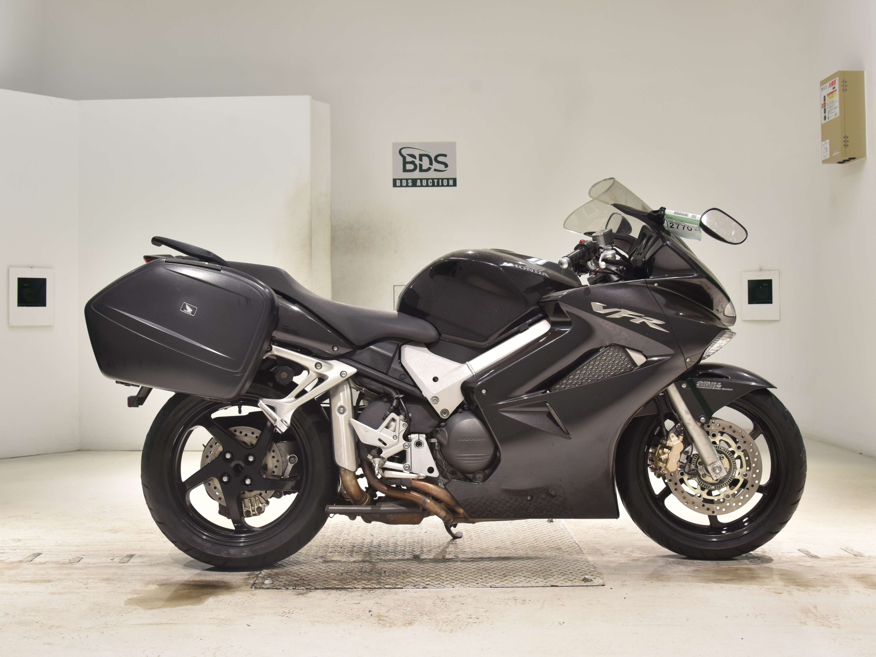 Купить мотоцикл Honda VFR800-2A 2006 фото 2