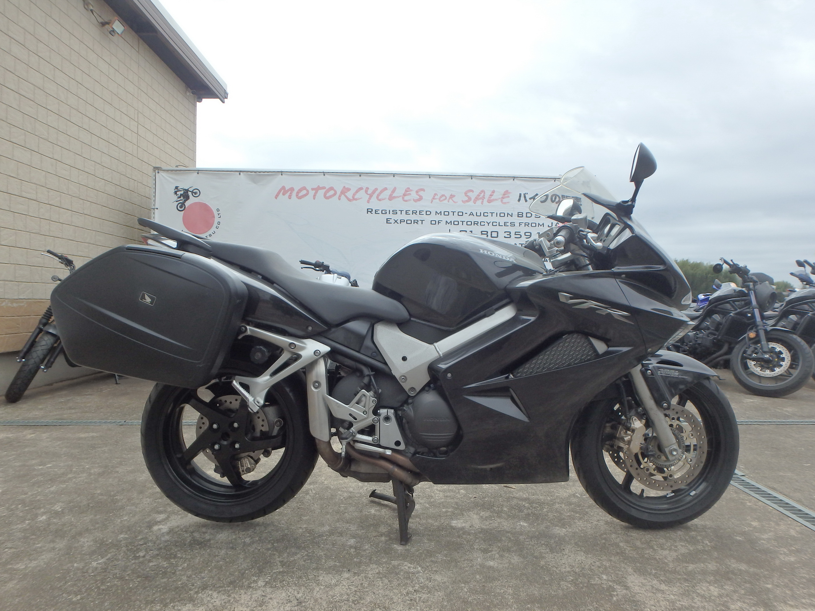 Купить мотоцикл Honda VFR800-2A 2006 фото 8