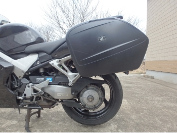 �������� �� ������ �������� Honda VFR800-2A 2006 ���� 16