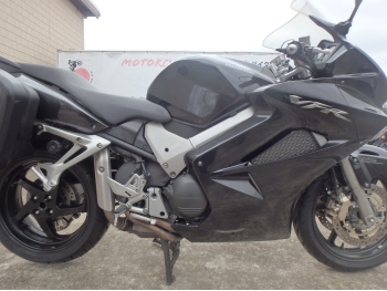 �������� �� ������ �������� Honda VFR800-2A 2006 ���� 20