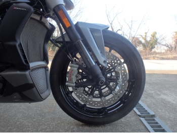 �������� �� ������ �������� Ducati X Diavel Black Star 2021 ���� 17