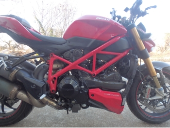 �������� �� ������ �������� Ducati Streetfighter S 2013 ���� 18