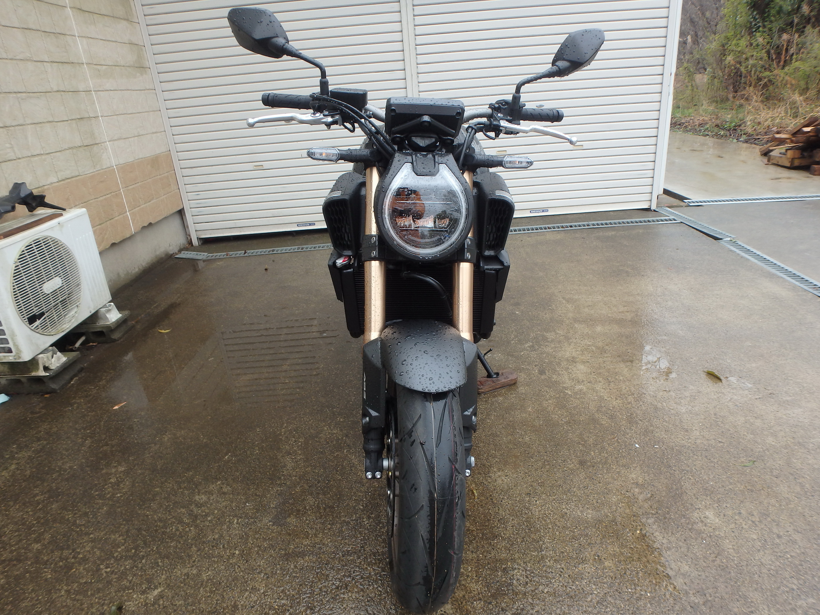 Купить мотоцикл Honda CB650R-2E 2025 фото 1