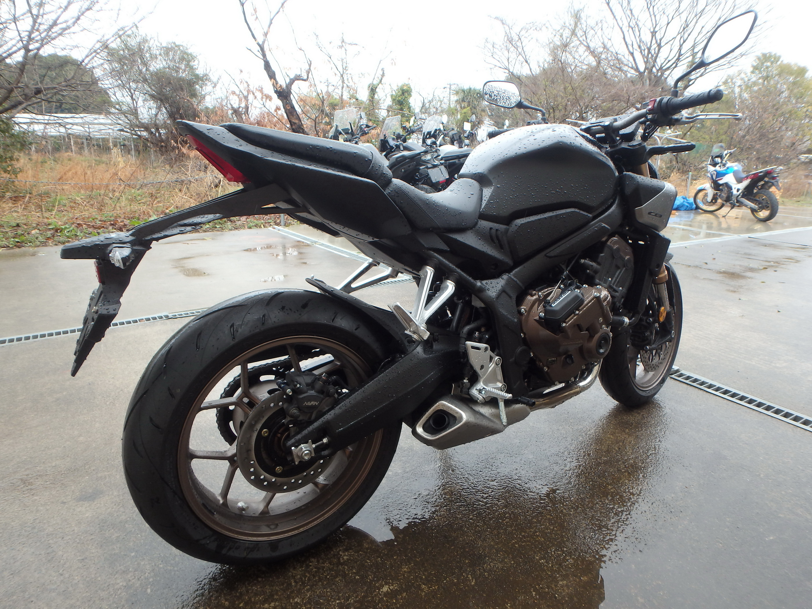 Купить мотоцикл Honda CB650R-2E 2025 фото 4