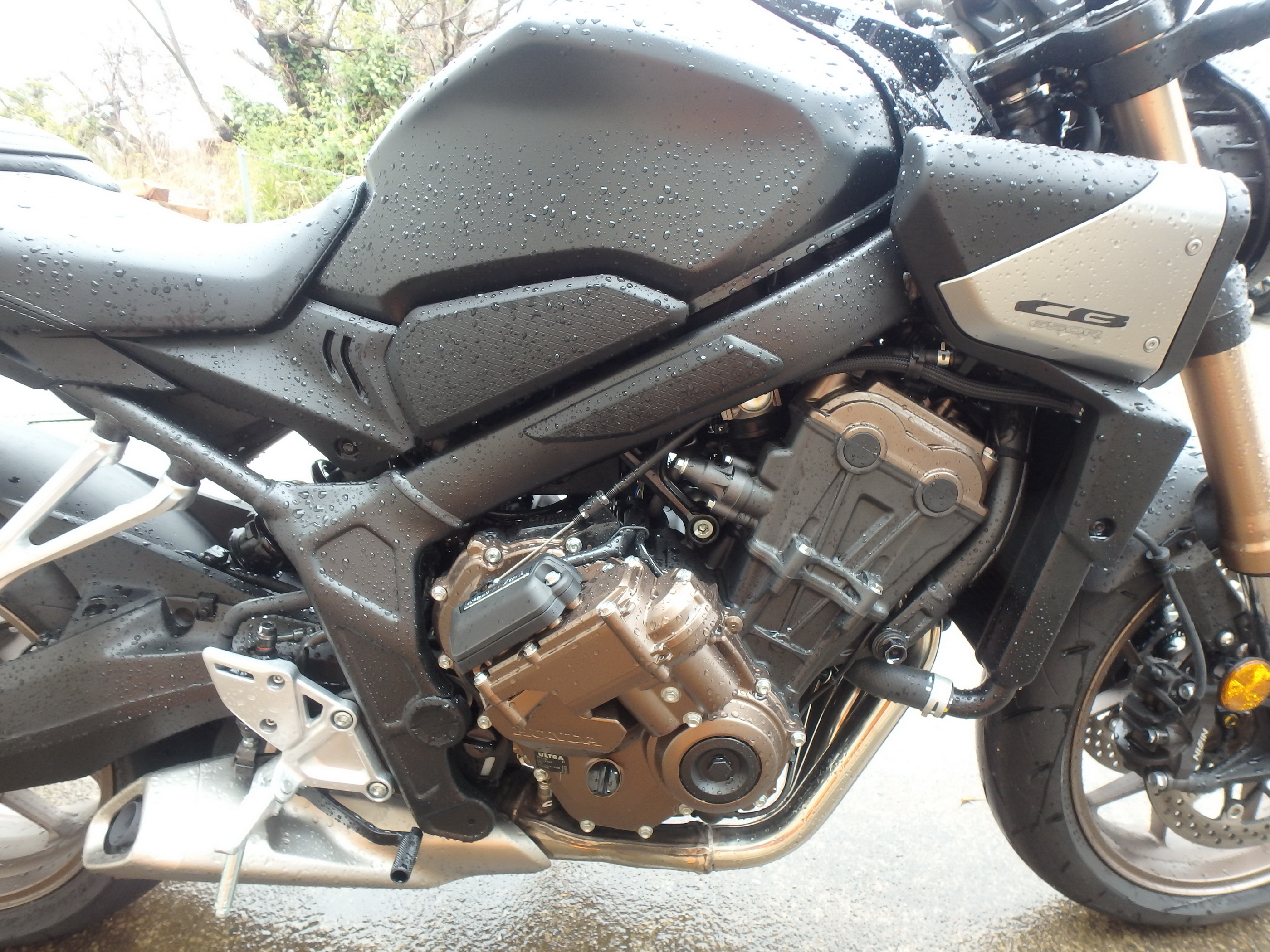 Купить мотоцикл Honda CB650R-2E 2025 фото 13