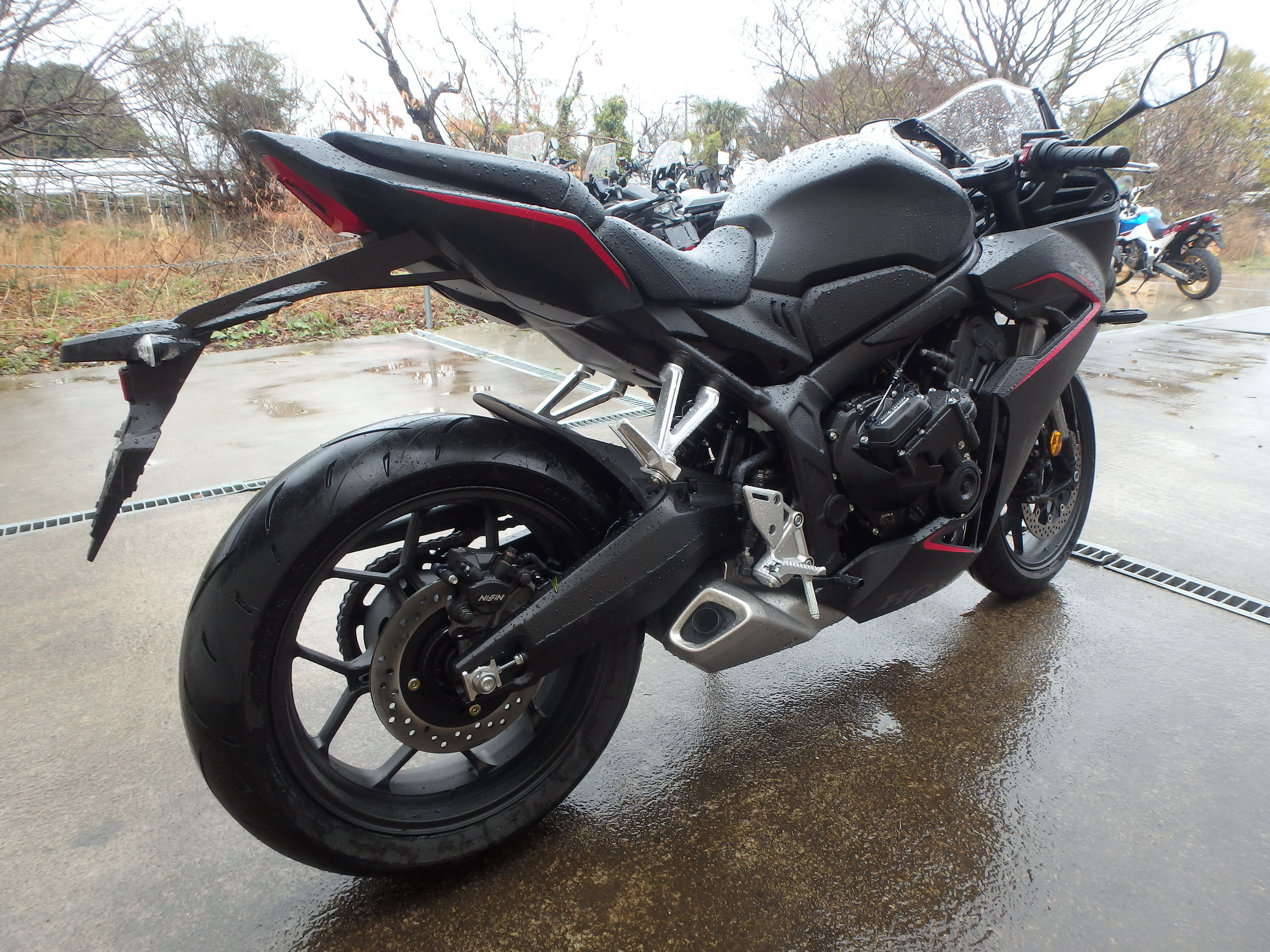 Купить мотоцикл Honda CBR650R E-Clutch 2025 фото 4