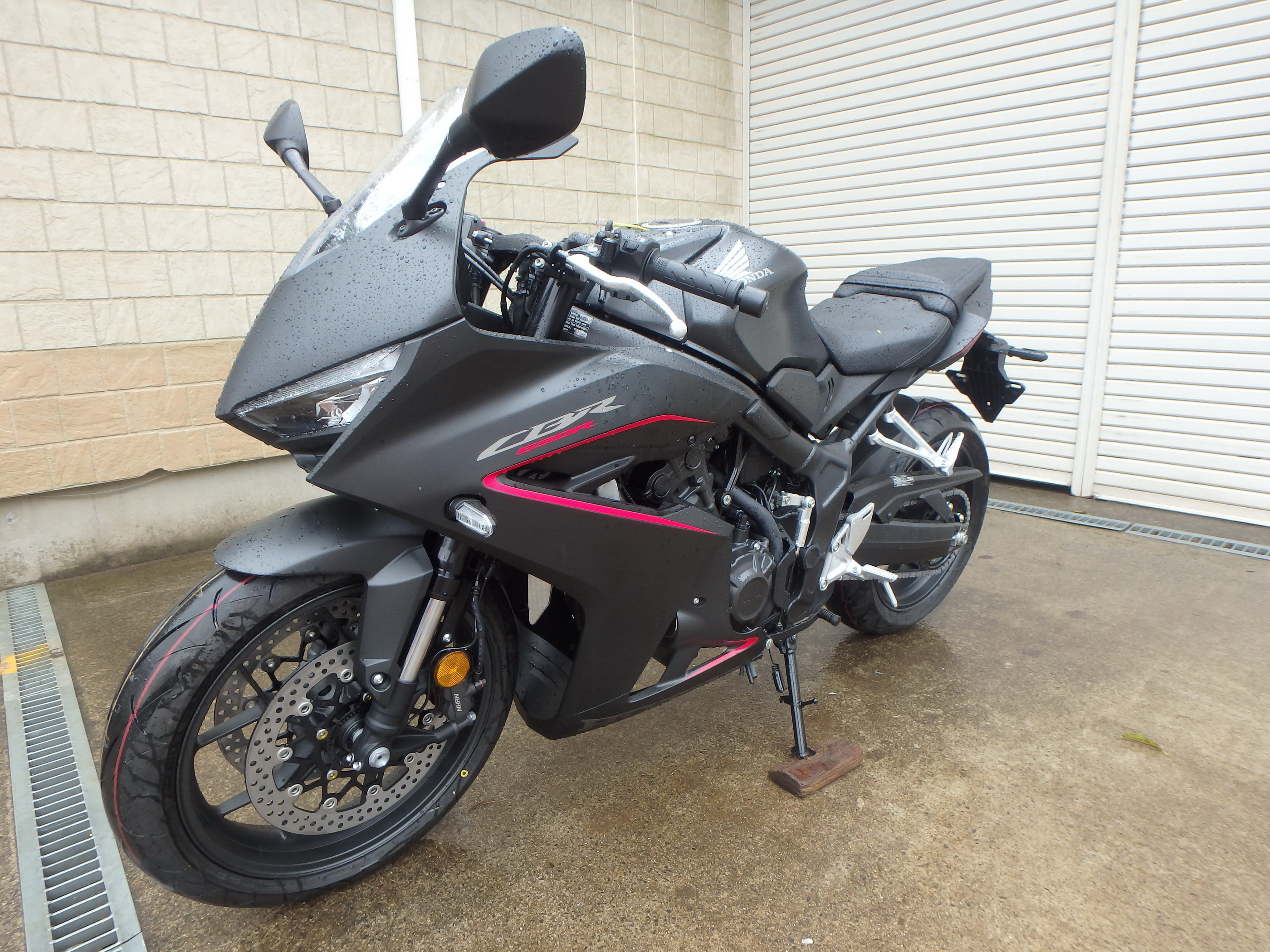Купить мотоцикл Honda CBR650R E-Clutch 2025 фото 8