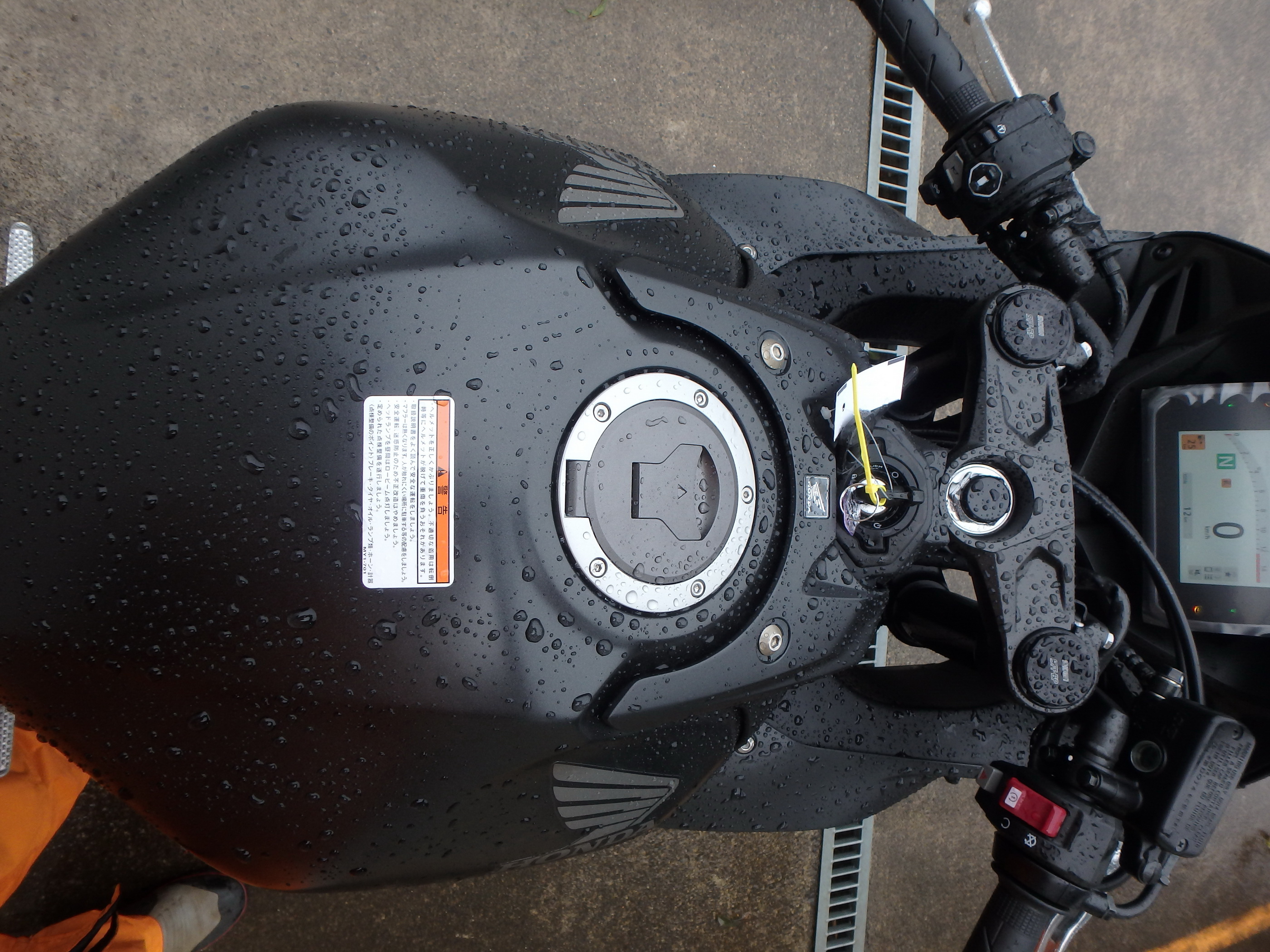 Купить мотоцикл Honda CBR650R E-Clutch 2025 фото 17