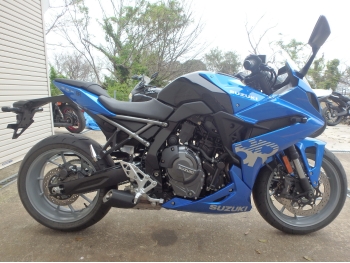 �������� �� ������ �������� Suzuki GSX-8R 2026 ���� 3