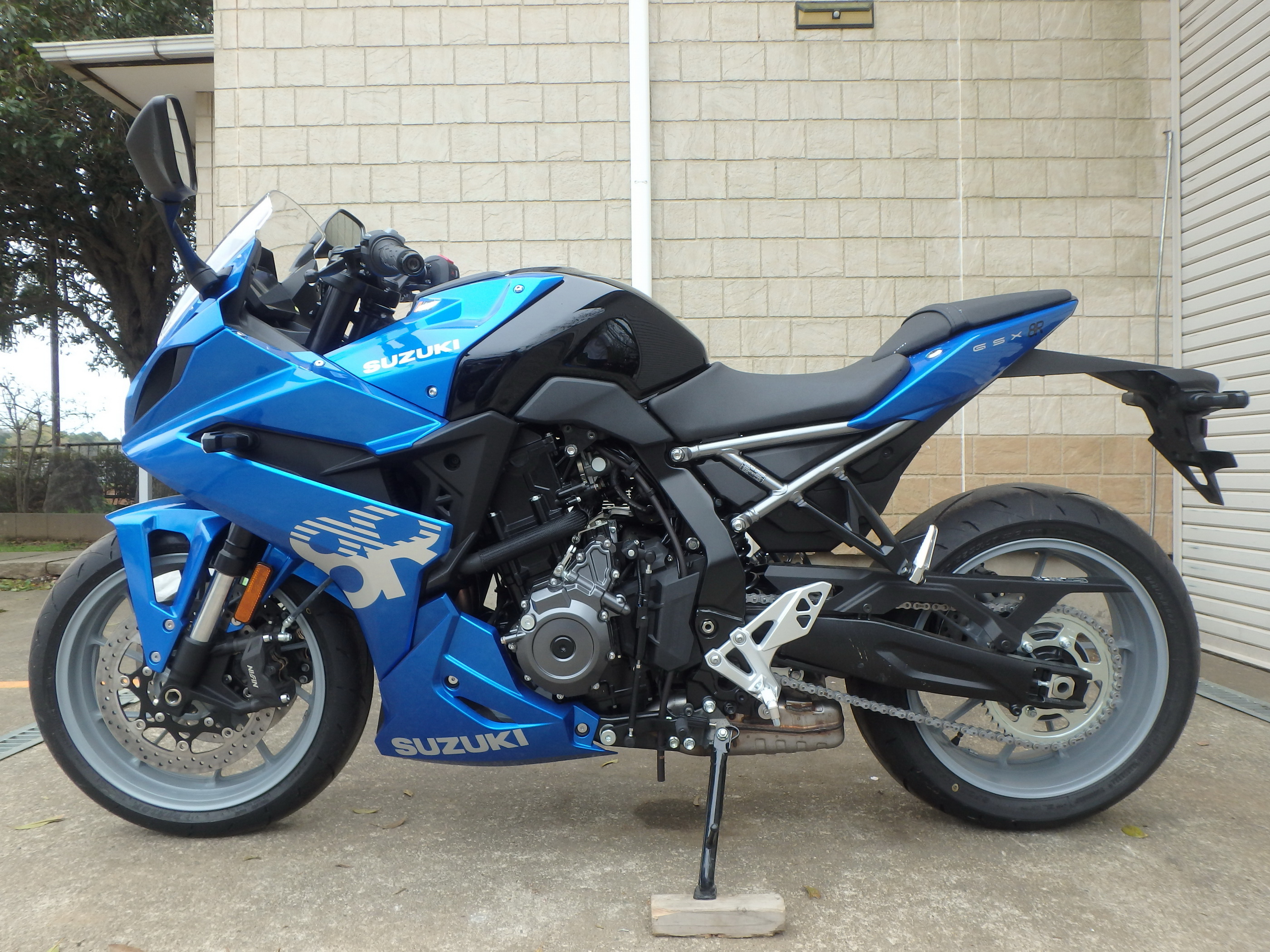 Купить мотоцикл Suzuki GSX-8R 2026 фото 7