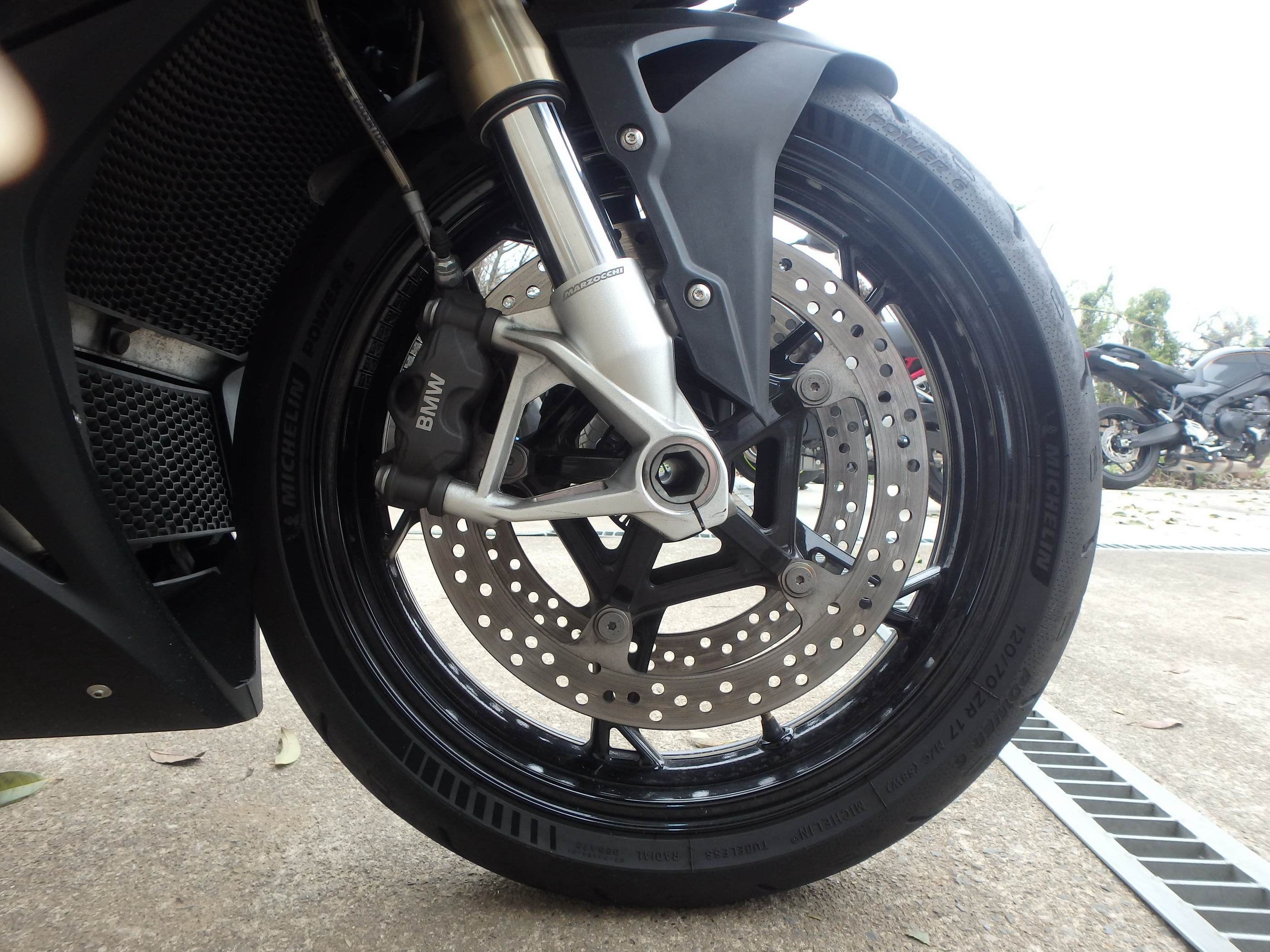 Купить мотоцикл BMW S1000RR 2024 фото 14