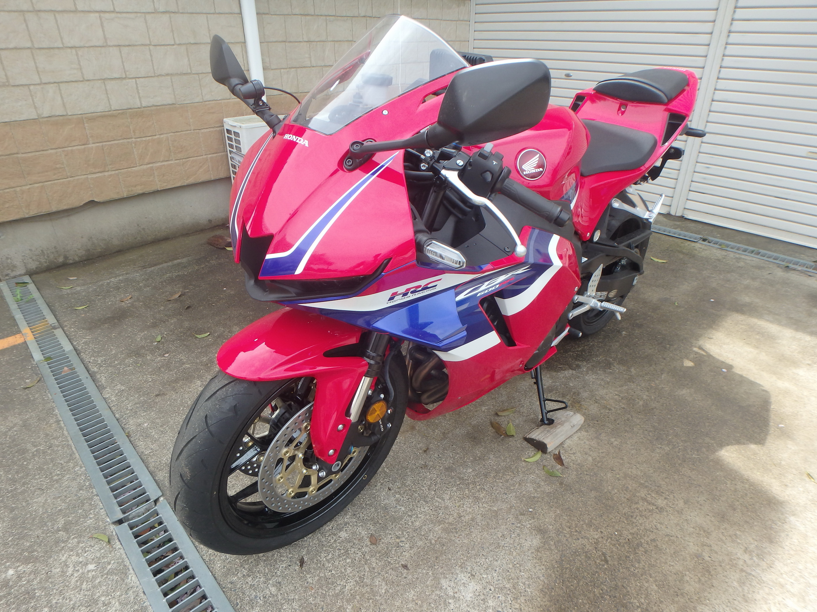 Купить мотоцикл Honda CBR600RR-4 2024 фото 8